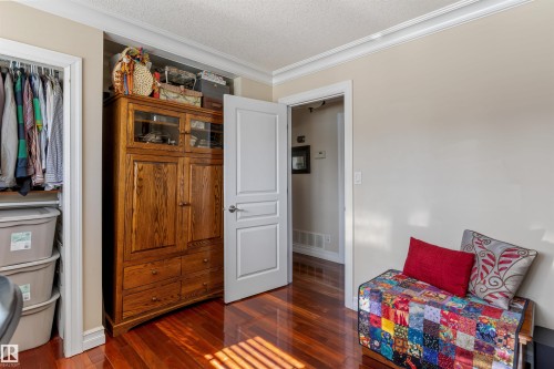 25 Mount Royal Drive, St. Albert, AB 