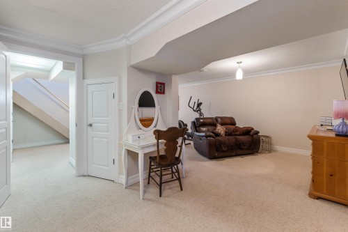 25 Mount Royal Drive, St. Albert, AB 