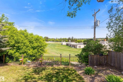 25 Mount Royal Drive, St. Albert, AB 