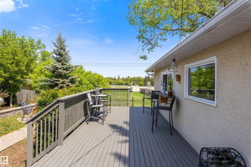 25 Mount Royal Drive, St. Albert, AB 