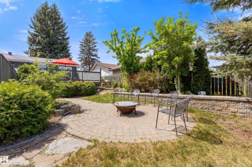 25 Mount Royal Drive, St. Albert, AB 
