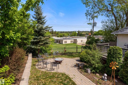 25 Mount Royal Drive, St. Albert, AB 