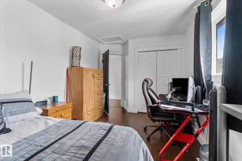 Bedroom - 18 Woodbend Way, Fort Saskatchewan, AB 