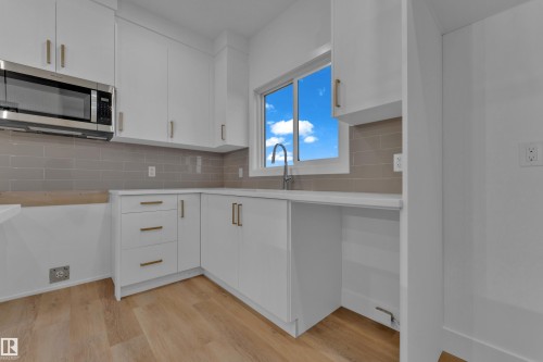 Kitchen - 4213 63 Street, Beaumont, AB 