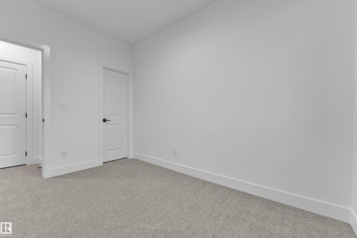 Empty room - 4213 63 Street, Beaumont, AB 