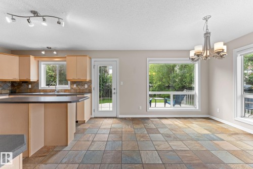 1611 Forbes Way, Edmonton, AB 