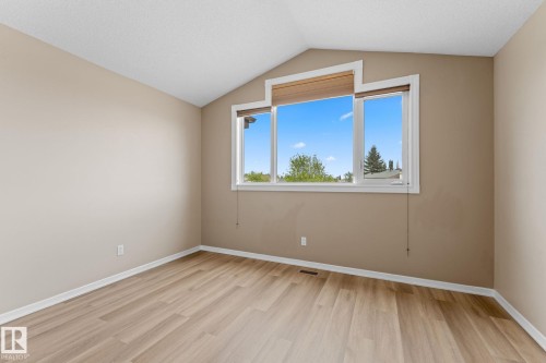 1611 Forbes Way, Edmonton, AB 