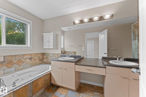 1611 Forbes Way, Edmonton, AB 