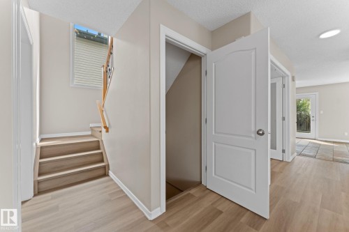 1611 Forbes Way, Edmonton, AB 