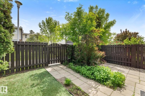 210 Roseland Village, Edmonton, AB 