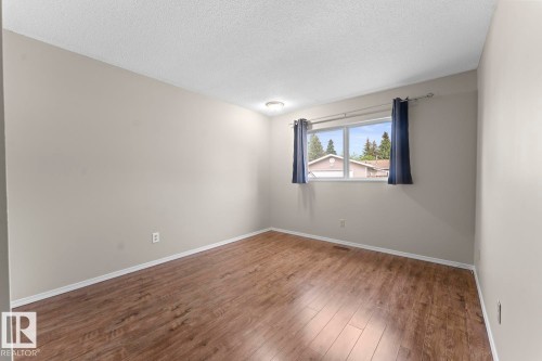 Empty room - 210 22 Street, Cold Lake, AB 