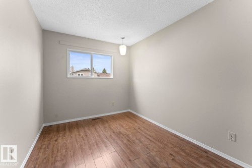 Empty room - 210 22 Street, Cold Lake, AB 