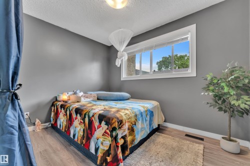 3217 132A Avenue, Edmonton, AB 