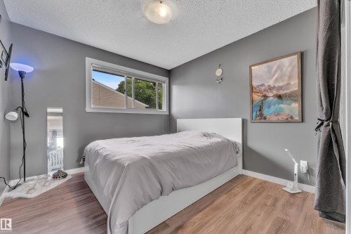 3217 132A Avenue, Edmonton, AB 