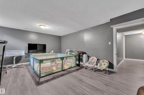 3217 132A Avenue, Edmonton, AB 