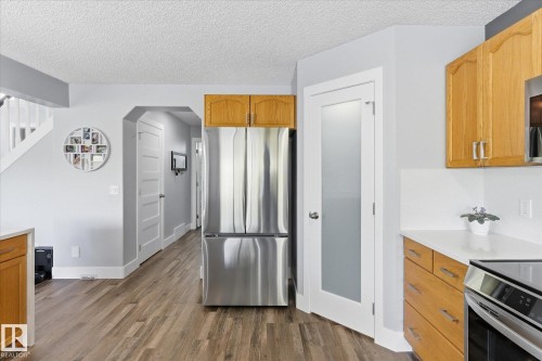 3948 42 Street, Edmonton, AB - Indoor Photo Showing Kitchen