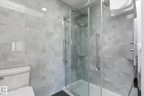 3948 42 Street, Edmonton, AB - Indoor Photo Showing Bathroom