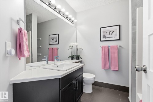 3948 42 Street, Edmonton, AB - Indoor Photo Showing Bathroom