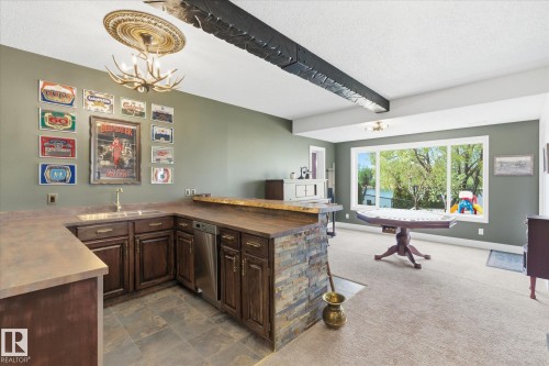 3948 42 Street, Edmonton, AB - Indoor