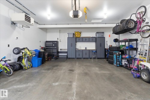 3948 42 Street, Edmonton, AB - Indoor Photo Showing Garage