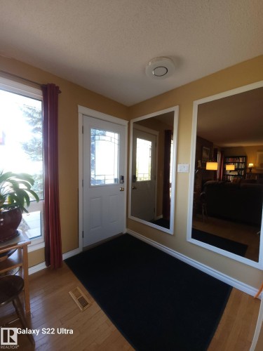 4419 43 Avenue, Leduc, AB - Indoor Photo Showing Other Room