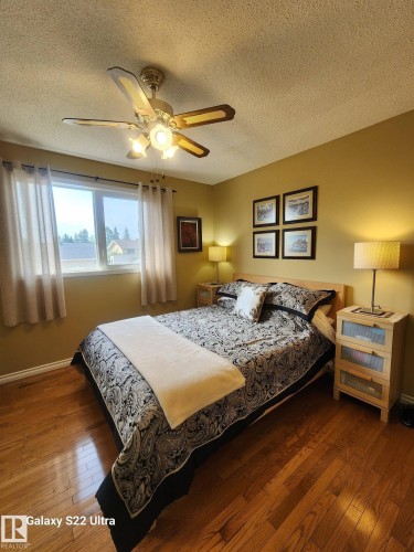 4419 43 Avenue, Leduc, AB - Indoor Photo Showing Bedroom