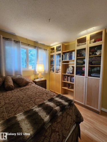 4419 43 Avenue, Leduc, AB - Indoor Photo Showing Bedroom