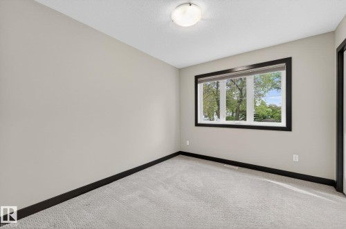 Empty room - 8506 80 Avenue, Edmonton, AB 