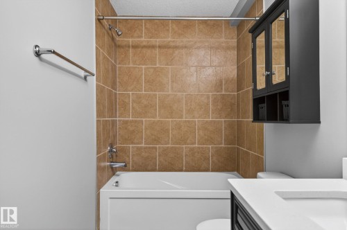 Bathroom - 8506 80 Avenue, Edmonton, AB 