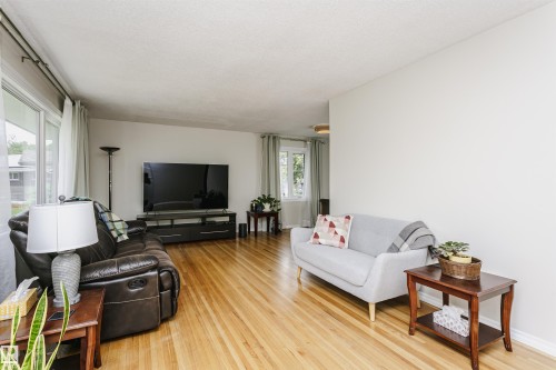 8628 64 Avenue, Edmonton, AB 
