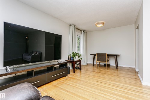 8628 64 Avenue, Edmonton, AB 