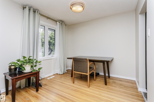 8628 64 Avenue, Edmonton, AB 