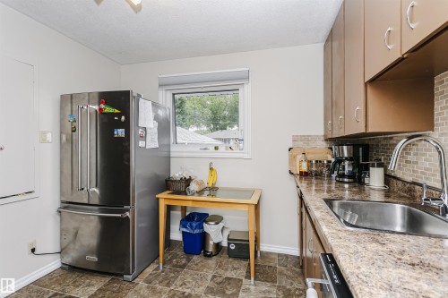8628 64 Avenue, Edmonton, AB 