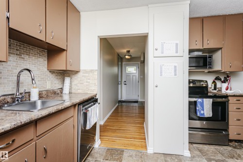 8628 64 Avenue, Edmonton, AB 