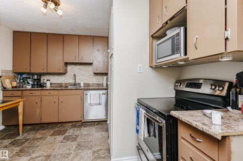 8628 64 Avenue, Edmonton, AB 