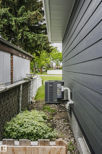 8628 64 Avenue, Edmonton, AB 