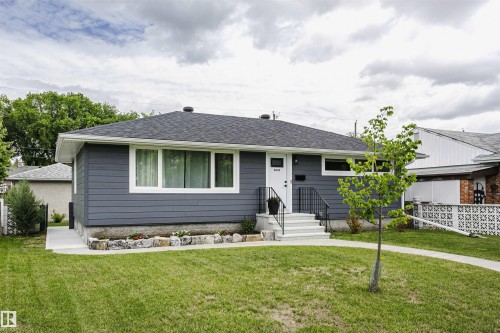 8628 64 Avenue, Edmonton, AB 