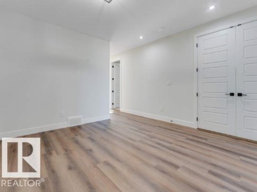 7156 177 Avenue, Edmonton, AB 
