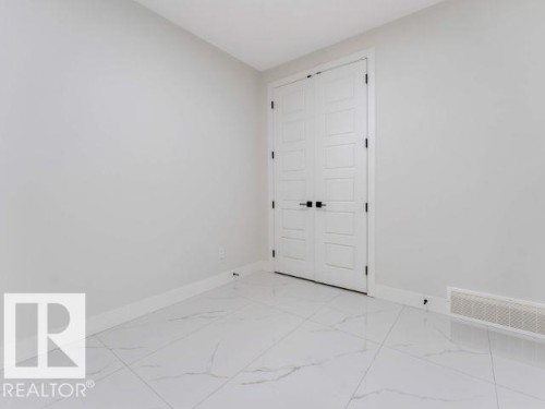 7156 177 Avenue, Edmonton, AB 