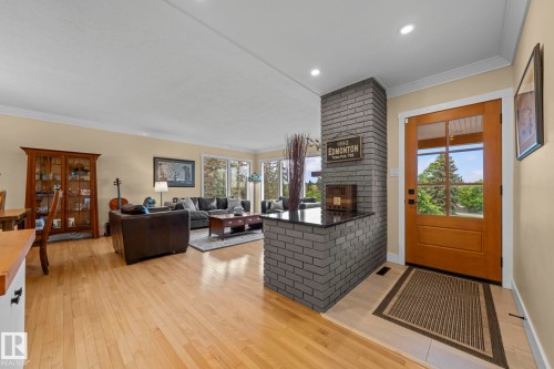 6523 Hardisty Drive, Edmonton, AB 