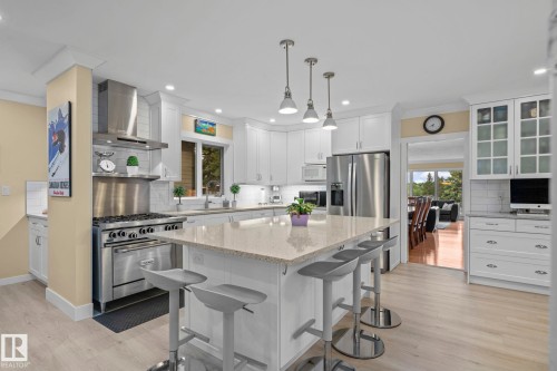 6523 Hardisty Drive, Edmonton, AB 