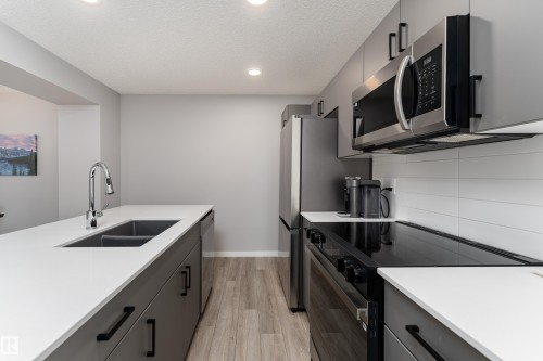 213 Marquis Boulevard, Edmonton, AB 