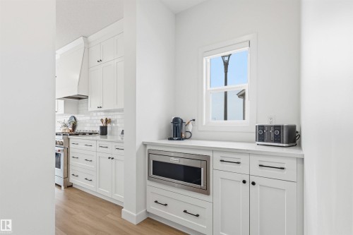 2243 Donaghey Way, Edmonton, AB - Indoor