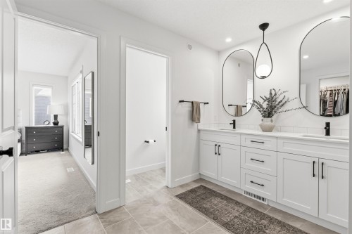 2243 Donaghey Way, Edmonton, AB - Indoor Photo Showing Other Room
