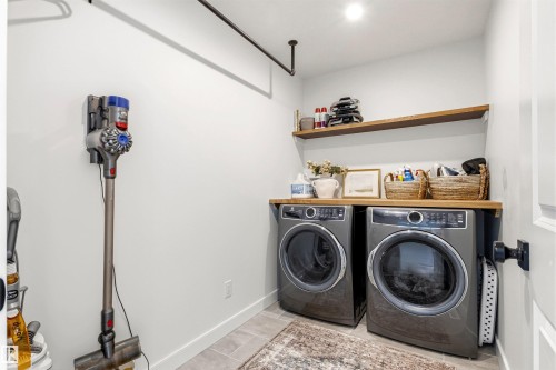 2243 Donaghey Way, Edmonton, AB - Indoor Photo Showing Laundry Room