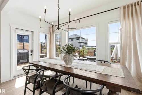 2243 Donaghey Way, Edmonton, AB - Indoor Photo Showing Dining Room