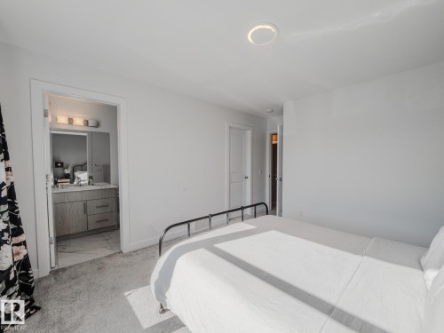 2957 Coughlan Green Green, Edmonton, AB 