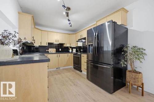 16035 123 Street, Edmonton, AB 