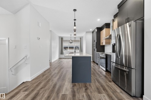2937 Coughlan Green, Edmonton, AB 