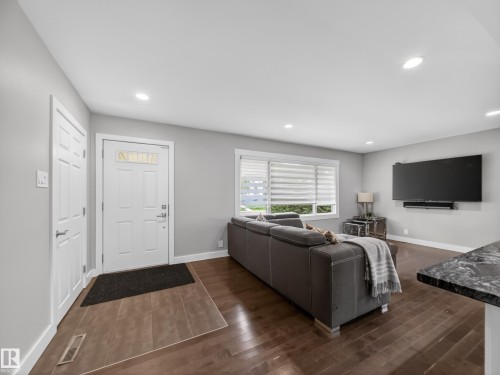 15803 83 Avenue, Edmonton, AB 